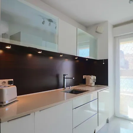 Apt Lumineux Avec Terrasse A 5' Du Centre 칸느
