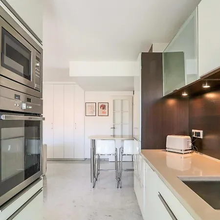 شقة Lumineux Avec Terrasse A 5' Du Centre