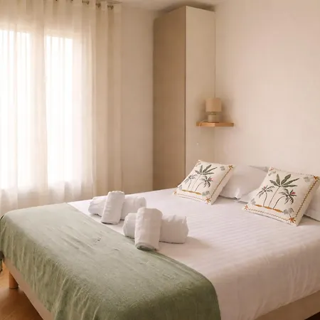 شقة Lumineux Avec Terrasse A 5' Du Centre