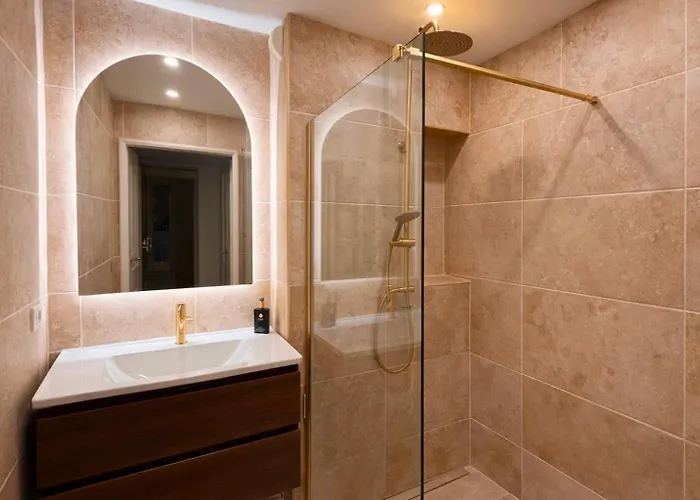 شقة Lumineux Avec Terrasse A 5' Du Centre *