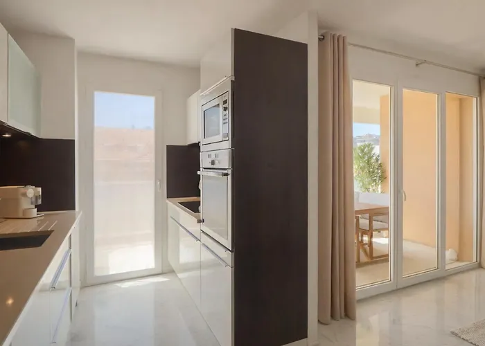 Lumineux Avec Terrasse A 5' Du Centre شقة كان