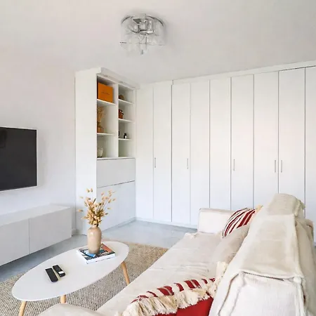 Apartment Lumineux Avec Terrasse A 5' Du Centre Cannes